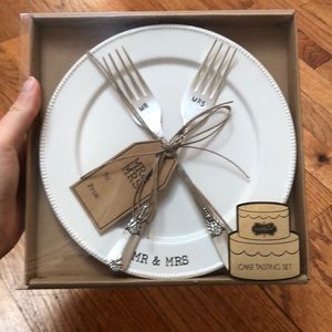 Mr and Mrs cake tasting kit